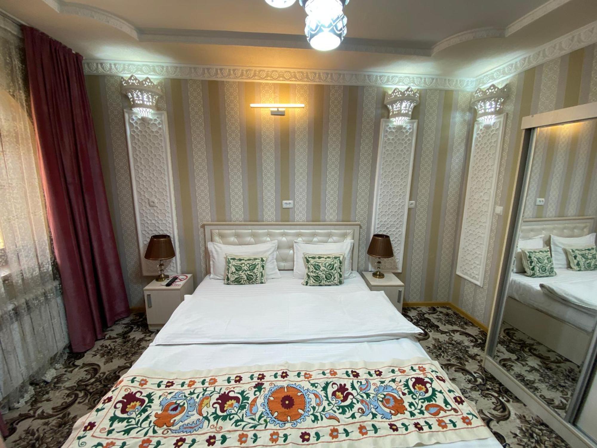 Retro Boutique Hotel Samarcande Extérieur photo